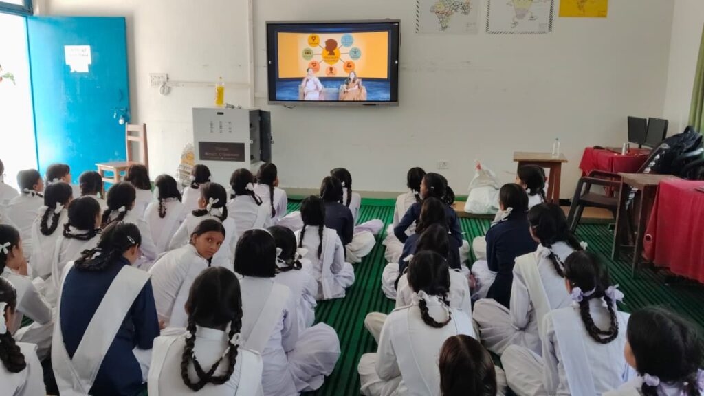 Personality Development Session Connects Students Across Uttarakhand’s Virtual Smart Classrooms